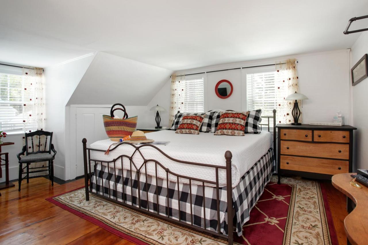 Inn On Main Yarmouth Port Exterior foto